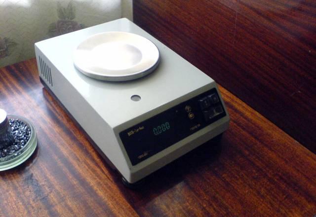 Весы лабораторные электронные влэ-1кг, СССР Москва