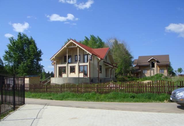 Коттеджный поселок с родниковым озером Москва