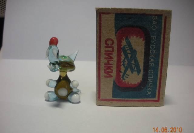 Стеклянная фигурка волченка Москва