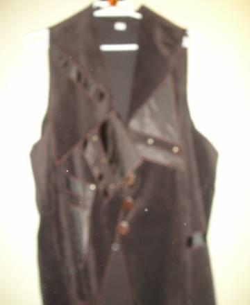 Жилет вельветовый коричневый Санкт-Петербург