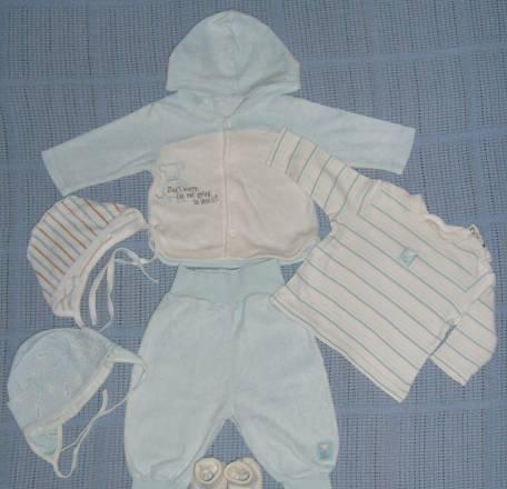 Милый костюмчик + две курточки Санкт-Петербург