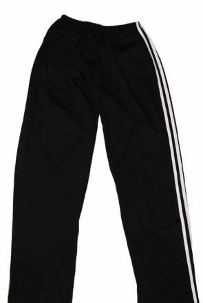 Новые спортивные штаны р.50,есть другая одежда Москва