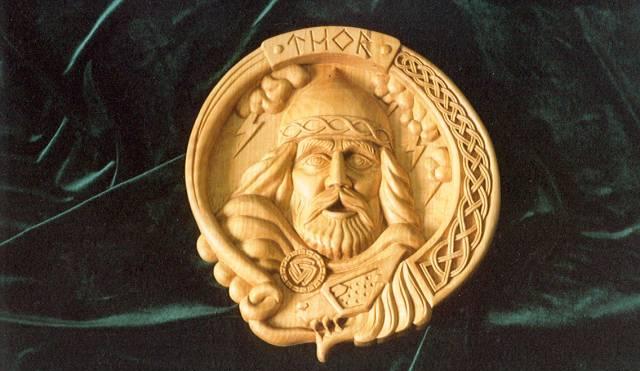 Художественная резьба по дереву, мебель Санкт-Петербург