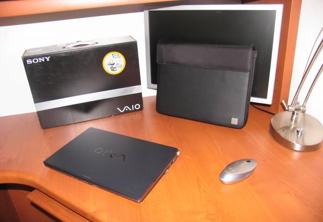 Sony vaio VGN-Z11MRN/B + чехол Sony + мышь Sony Москва