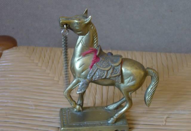 Продам фигурку лошадки Москва