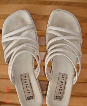 Легкие и удобные шлепанцы для летних дней Москва