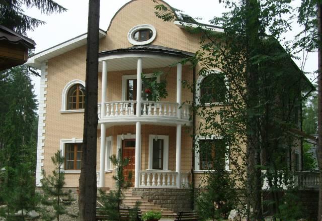 Коттедж  800 кв.м на участке 20 соток Москва