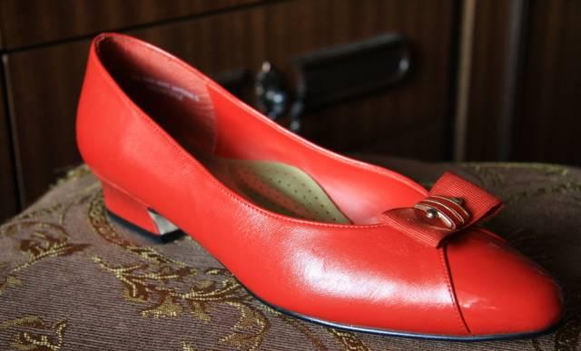 Туфли красные р.38-39 Москва