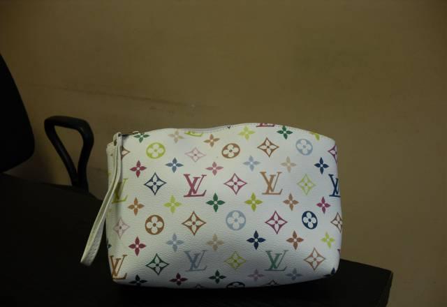 Косметичка LV Санкт-Петербург