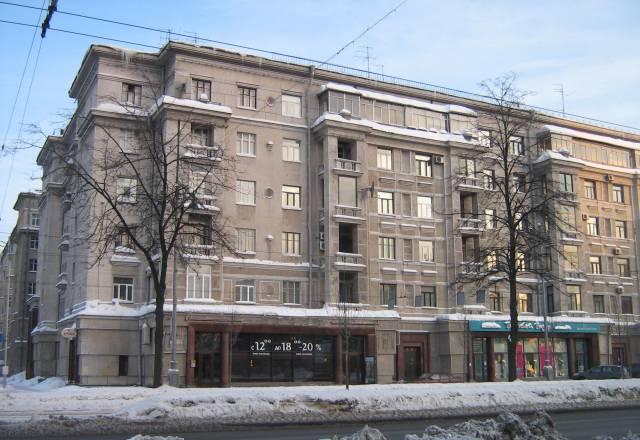 Срочно прдам 4-х ком.квартиру на Московском пр. Санкт-Петербург