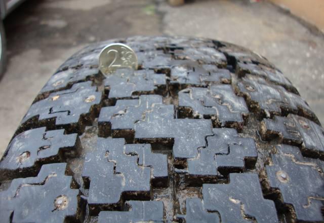 Зимняя резина на дисках 205/70R14 для волги,нивы Королев