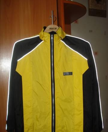 Ветровка подростковая (произ-во Россия),р.152 Москва