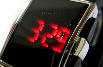 Стильные Модель 2010 Наручные часы Led Дата Москва
