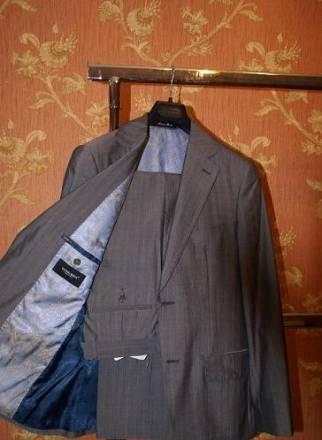 Мужской костюм uomo boss Москва