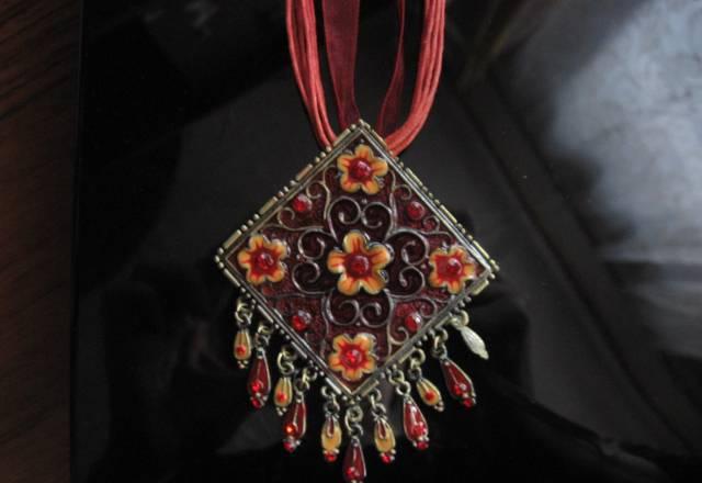 Кулон Москва