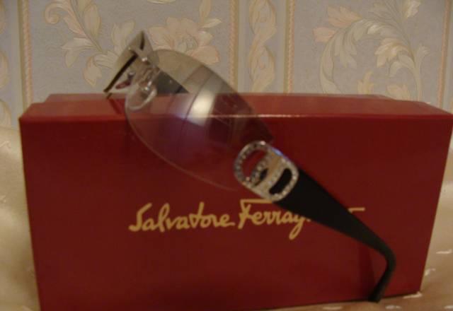 Стильные солнцезащитные очки salvatore ferragamo Москва