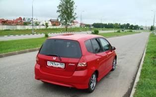 Автомобиль Хонда джаз Москва