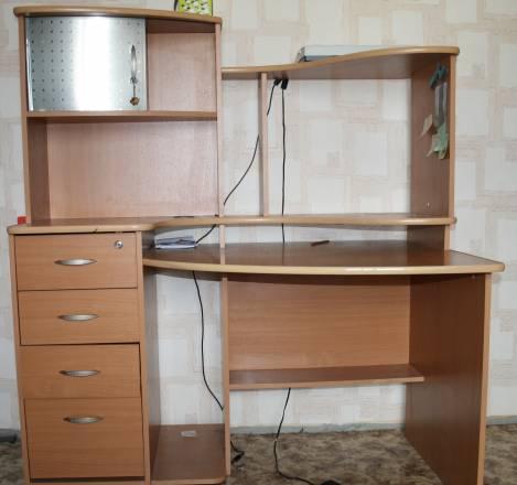 Угловой компьютерный стол Москва