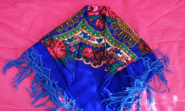 Шикарный большой платок насыщенного синего цвета Санкт-Петербург