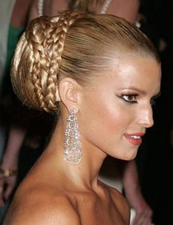 Свадебные прически,прически на выпускной Москва