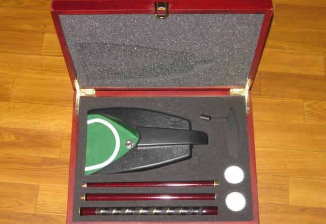 Мини гольф . теперь Вам будет чем заняться Москва