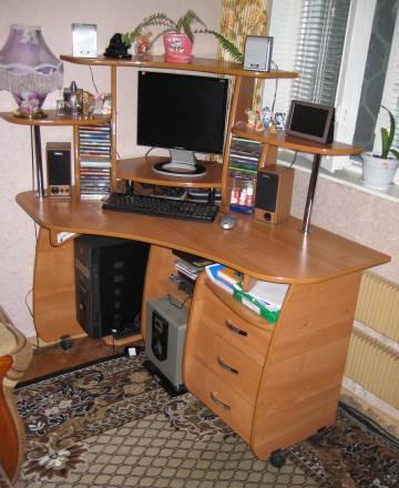 Компьютерный стол Москва