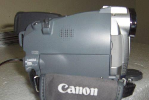 Видеокамеру Canon ZR-70 Санкт-Петербург