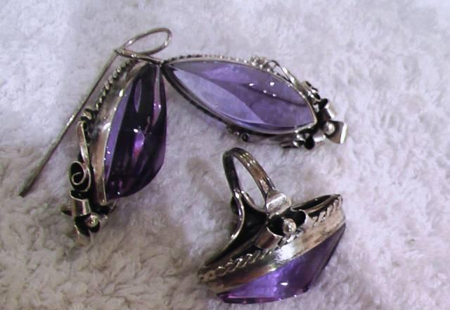 Набор с фиолетовым камнем (серебро) Москва