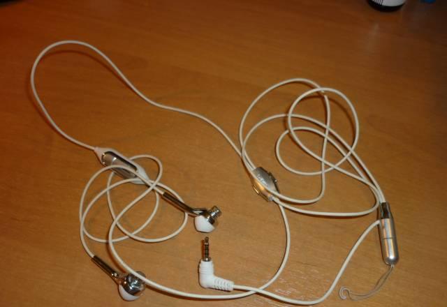 Наушники Москва