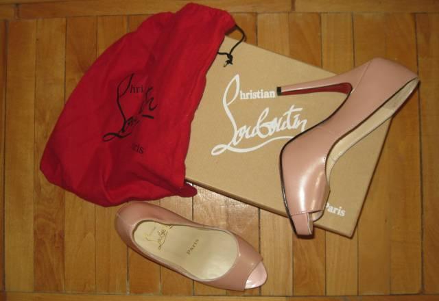 Новые туфли Christian Louboutin 35-36 Москва
