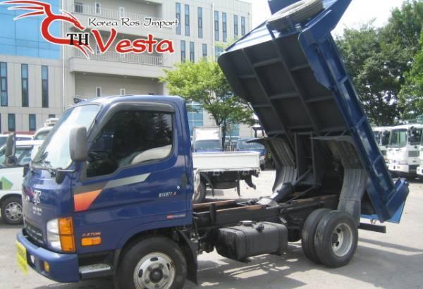 самосвал Hyundai Mighty  2,5 тонн , 2005 года  Владивосток
