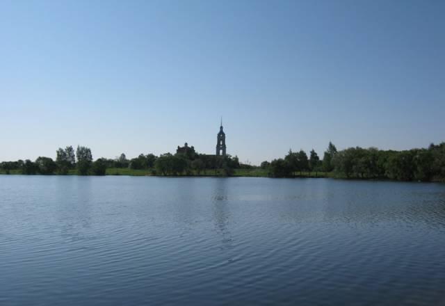 Продам дом на озере Москва