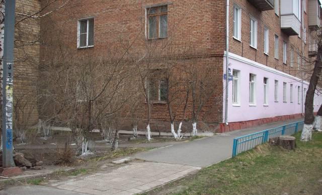 Продам 2-комн., Киренского. под нежилое Красноярск