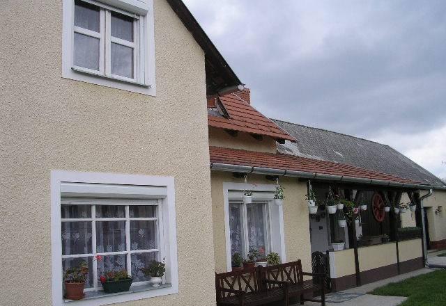 Дом, вокруг лес, охота, рыбалка, терм.бассейны Москва