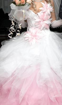 Шикарное свадебное платье Уссурийск