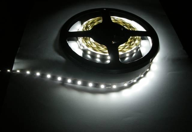 Светодиодная лента ярко-белого цвета 4,3 м 12v Москва