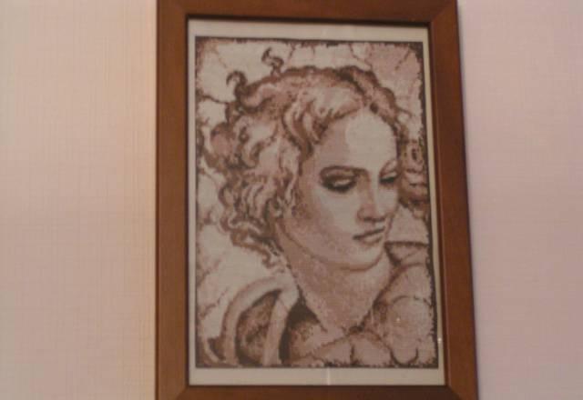 Великолепная  вышивка  крестом. Мадонна Москва