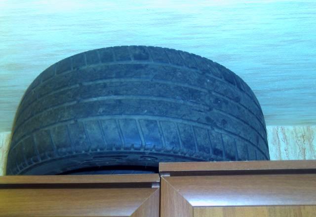 Продаю шину б/у 1шт.Michelin 245/40 R17 Москва