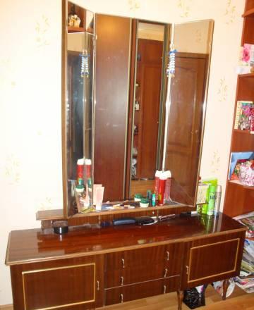 Трюмо + 2 тумбочки Москва