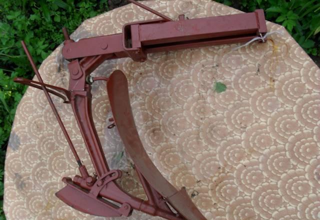 Фреза, отвальник, плуг, металлические колеса Москва