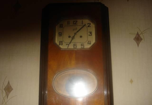 Часы настенные эпохи СССР Борисоглебск