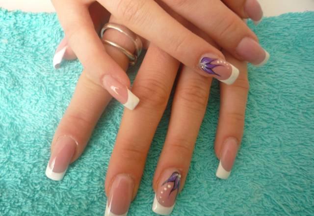 Наращивание ногтей Москва