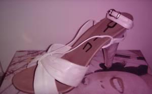 Новые белые кожаные босоножки Санкт-Петербург