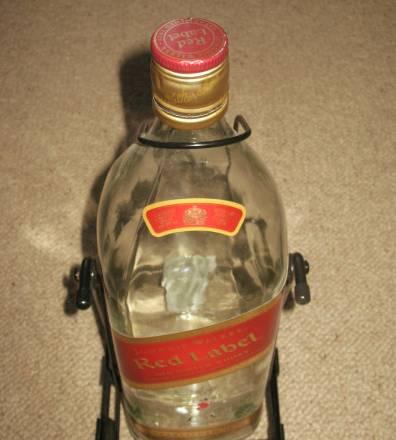 Бутыль на крутящейся подставке Москва