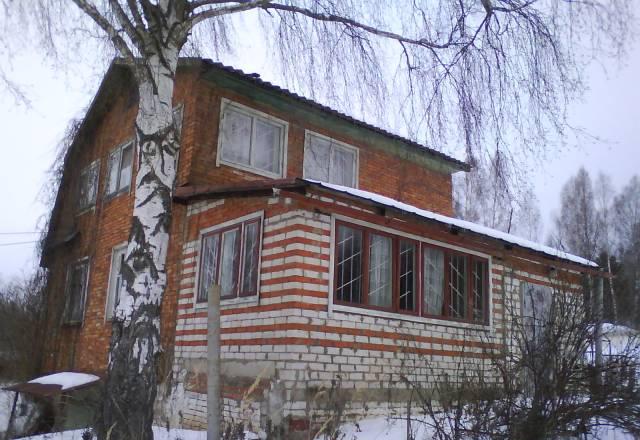 Дом кирпич 2-х этажный река Волга берез роща Ржев