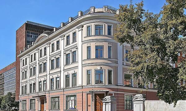 Отдельностоящее офисное здание класса в Москва