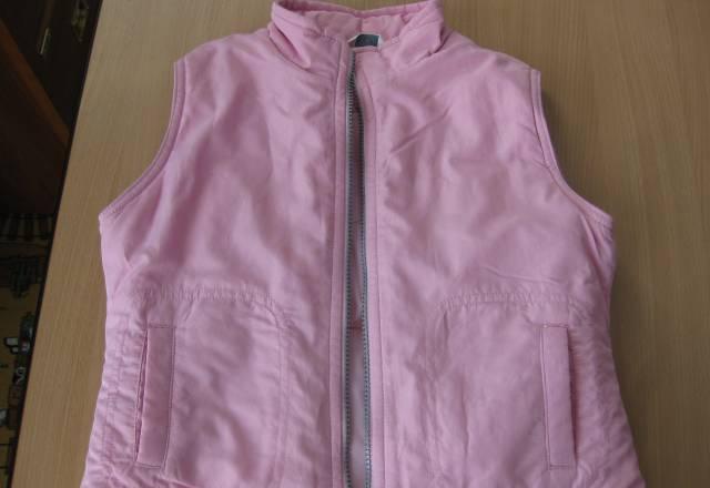 Жилетка теплая на 4-5 лет. Рост 110 Санкт-Петербург