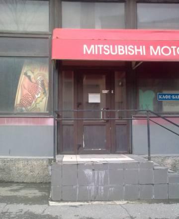 Сдаётся помещение (бывш. автосалон)1900 м.кв Санкт-Петербург