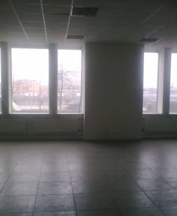 Сдаётся универсальное пом. 221 м.кв. Выборгский р Санкт-Петербург