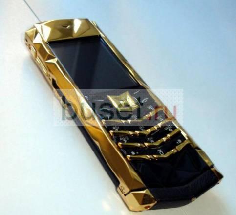 Vertu Boucheron золотой Москва